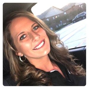 Meet your Posher, Melany